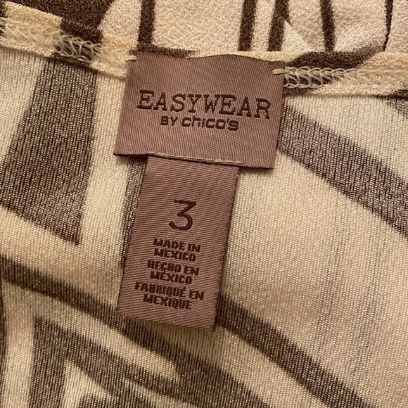 Easy wear by Chico’s woman’s top, size Chico’s 3, dark taupe & white - Picture 10 of 10